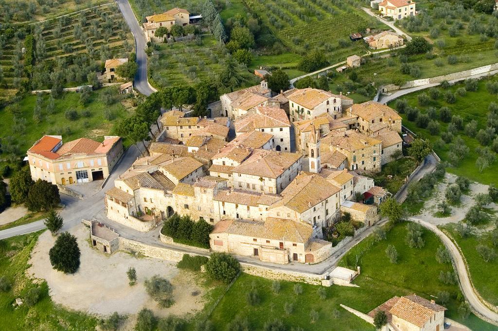 Borgo San Gusme Apartment Bagian luar foto