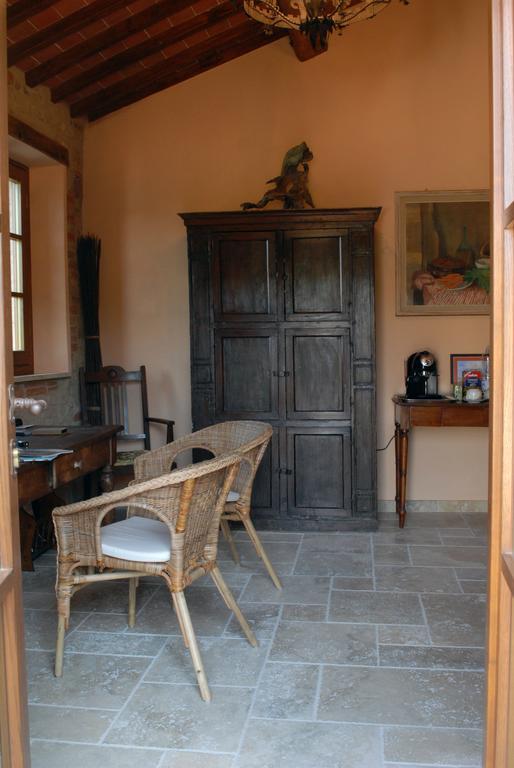 Borgo San Gusme Apartment Bagian luar foto