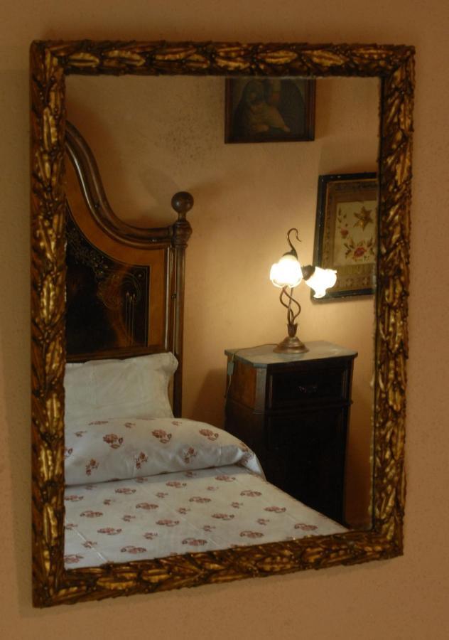 Borgo San Gusme Apartment Bagian luar foto